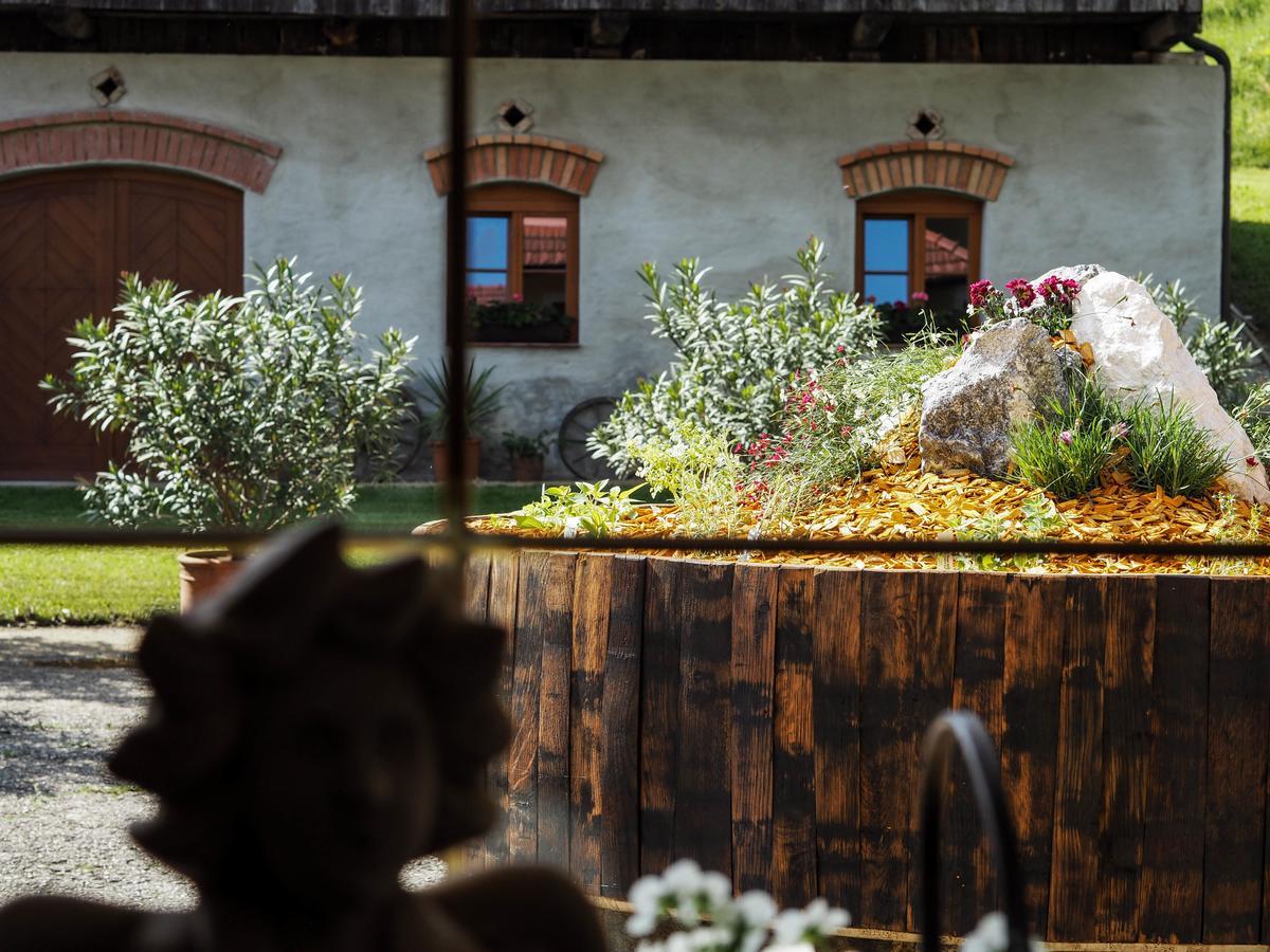 Gasthof Zum Moosmann - Familie Pachernigg Arnfels Exteriör bild